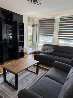 Stan Džona Kenedija - 92 m² sa dve terase