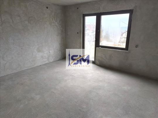 Barajevo, kuća 287m2, 13 ari plac, voda, struja.