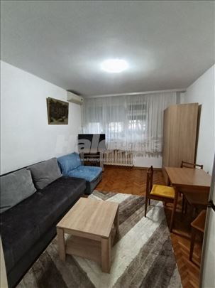 Izdajem garsonjeru u lici sonje marinkovic 5