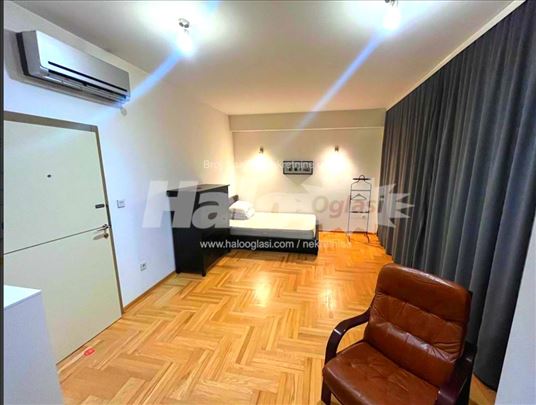 Jednosoban stan u strogom centru doplata za garazu