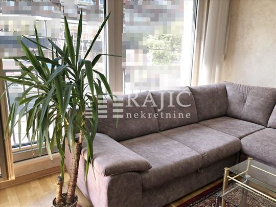 Nov stan-Vračar,Južni bulevar 82m2,3.0+garažno mes