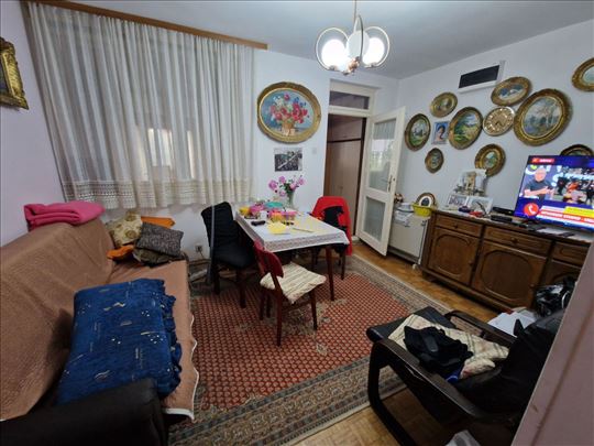 Petlovo brdo, 82m2 + dvorište