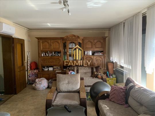Porodična kuća na prodaju,ADICE, 180m2+ 58m2, plac