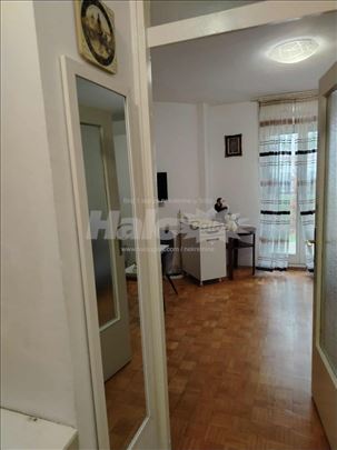 Stan na Bežanijskoj Kosi 