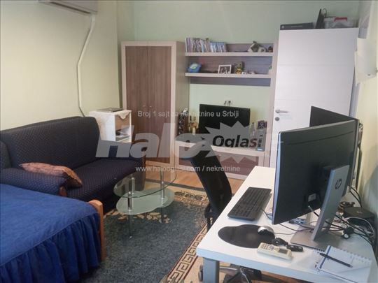Stan na pocetku Karaburme 33m2 1.5 M Gregoran