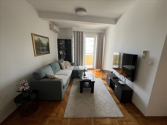 Vojvode Stepe, namešten 3.0 stan sa parkingom 62m2