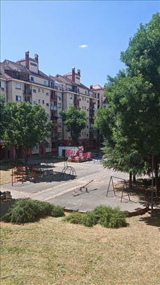 3.5  PORODIČAN stan retko u ponudi 