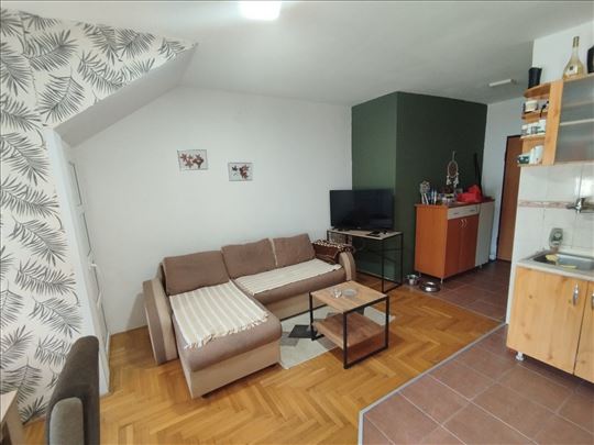 Dupleks na Novoj Detelinari ! Janka Čmelika