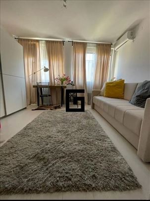 Hram, stan 18m2, idealna investicija
