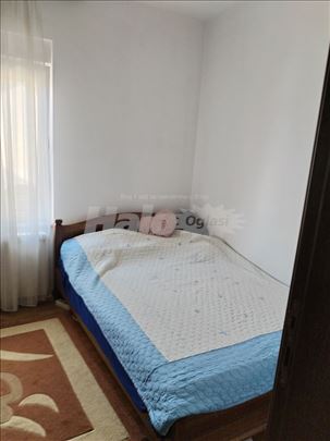Izdajem sobu zenskoj osobi 