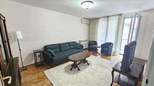 Kalenić pijaca- 3.0 odličan