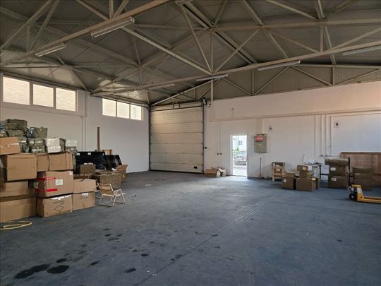 Ledine magacin 260m2+45m2 