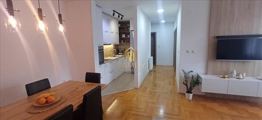Prostran troiposoban stan 65 m² – Nova Detelinara,