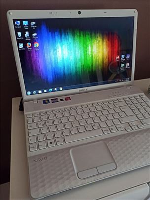 Sony Vaio PCG-71C11M / 15.6 LED / 6GB Rama / 256GB