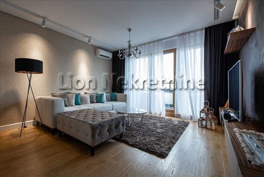 Sun city- Novi Beograd- 3.0 sa garažom