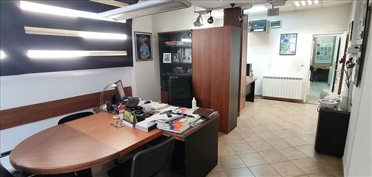 Vračar, G. Vučića, lokal pogodan za svaku namenu..