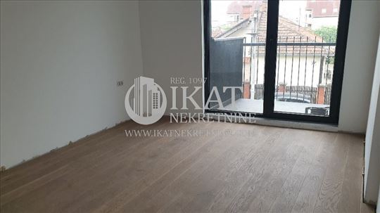 Cvetkova pijaca, Živka Davidovića 71m2