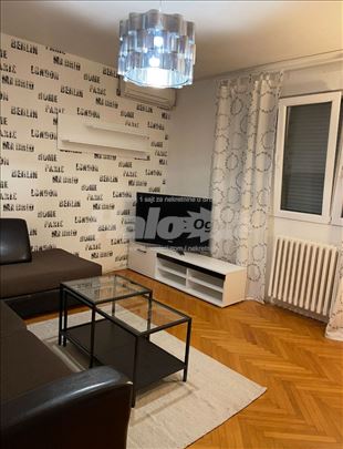 Dvosoban stan za izdavanje, Karaburma, 400€, 53m²