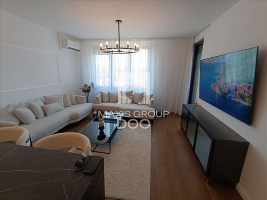 Lastavica komplex, trosoban stan 82 m2 LUX ID#1371