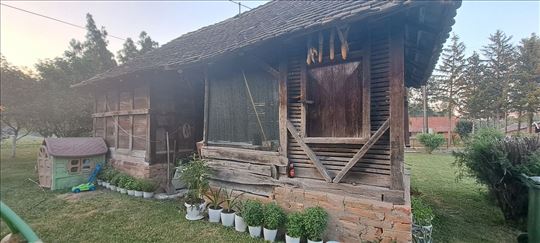 Magaza i čardak