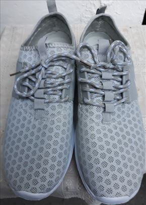 Nove Nike 46 