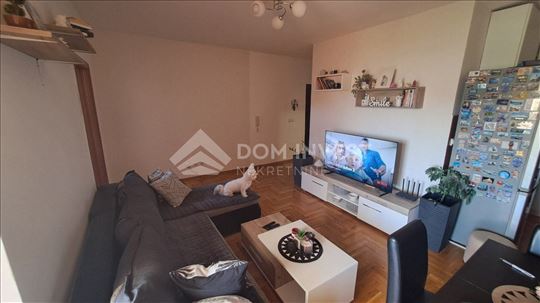 Odličan 2.0 stan u nas. Vojvode Vlahovića 42m2