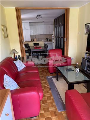 Trosoban stan 88m² Cerak