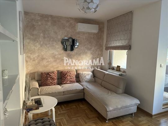 Vojvode Vlahovića,3.0,64m2+parking mesto,uknjižen 