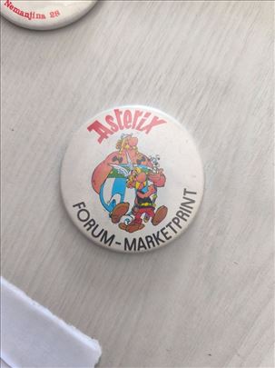 Asterix, metalni bedz, precnik 5.6 cm. Nov