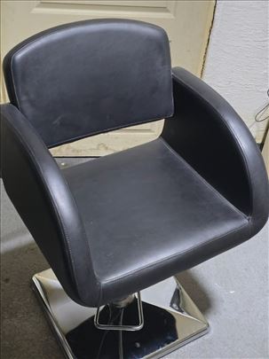 Frizerska stolica kao nova 140e