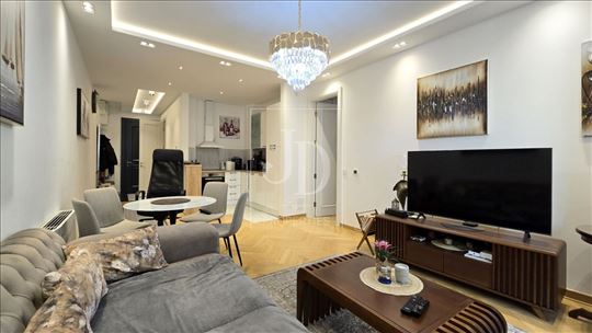Luksuzan stan u srcu Vračara,68m2,ID 2371