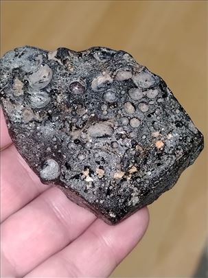 Meteorit-lunarni
