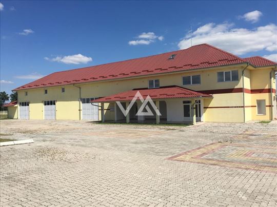 Poslovno stambeni objekat, 1100 m2