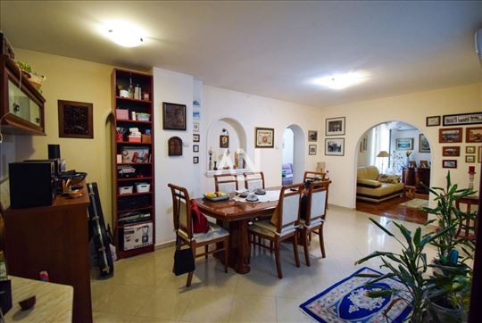 Stari grad, Trg republike, Makedonska ID#21073