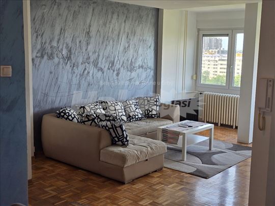 Blok 23, 67m², renoviran stan sa 2 kupatila!