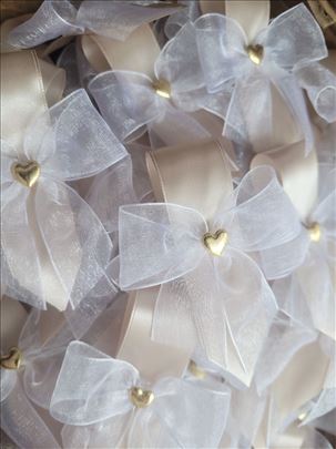 Cvetići za kićenje svatova-kapućino/beli organdin