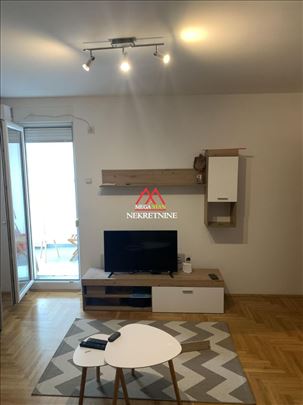 Sajam - jednoiposoban stan - 47m2 - pet friendly