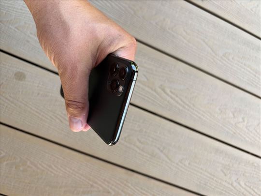 iPhone 11 Pro Max 256 gb kao nov 100% baterija