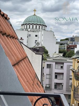 Renoviran stan sa pogledom na Hram