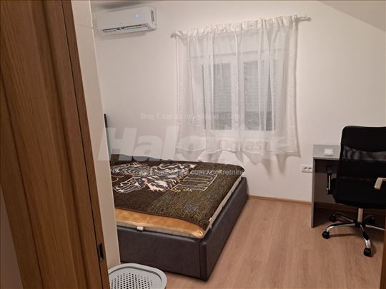 Izdajem nov stan u kući sa zasebnim ulazom 35m2
