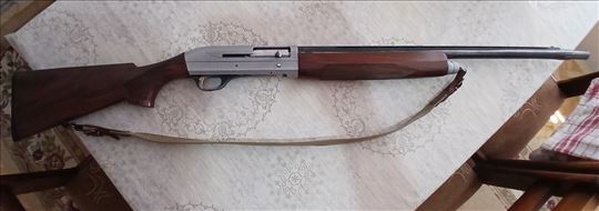 Lovačka puška Benelli