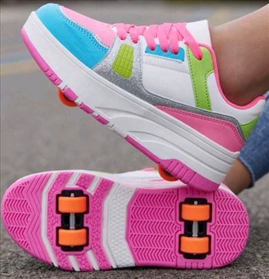 Patike sa točkićima, razne šarene, ima brojeva