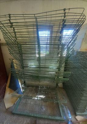 Prodajem sto za stampanje kesa i 3 susare 