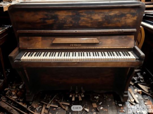 Prodajem pianino Petrof