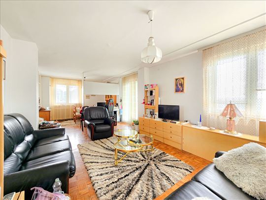 Blok 62, J. Gagarina, Trosoban stan, 88m2 (95)