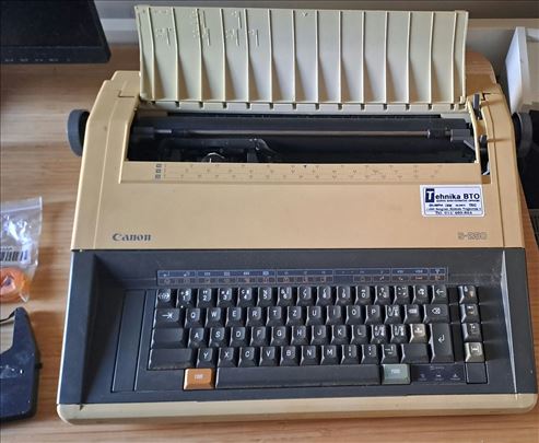 Elektronska pisaća mašina Canon S-250