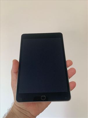 Ipad mini 4 128gb crni