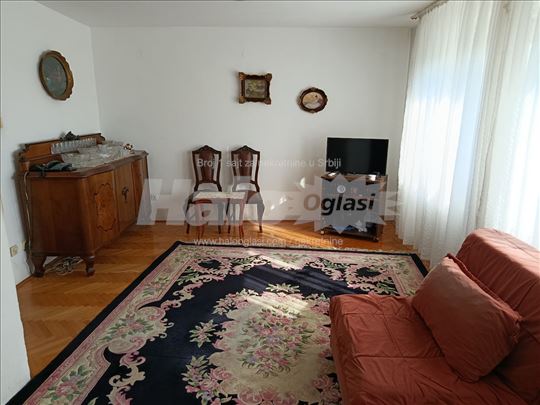 Jednosoban stan 35m2 Voždovac Zaplanjska bele zgra