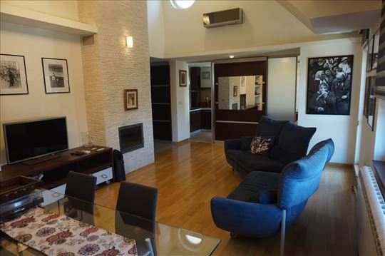 Opremlje duplex sa garazom+ parking-bez provizije
