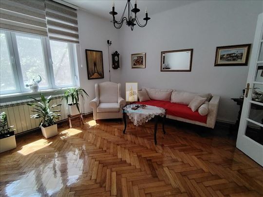 Prodaja stana Zira